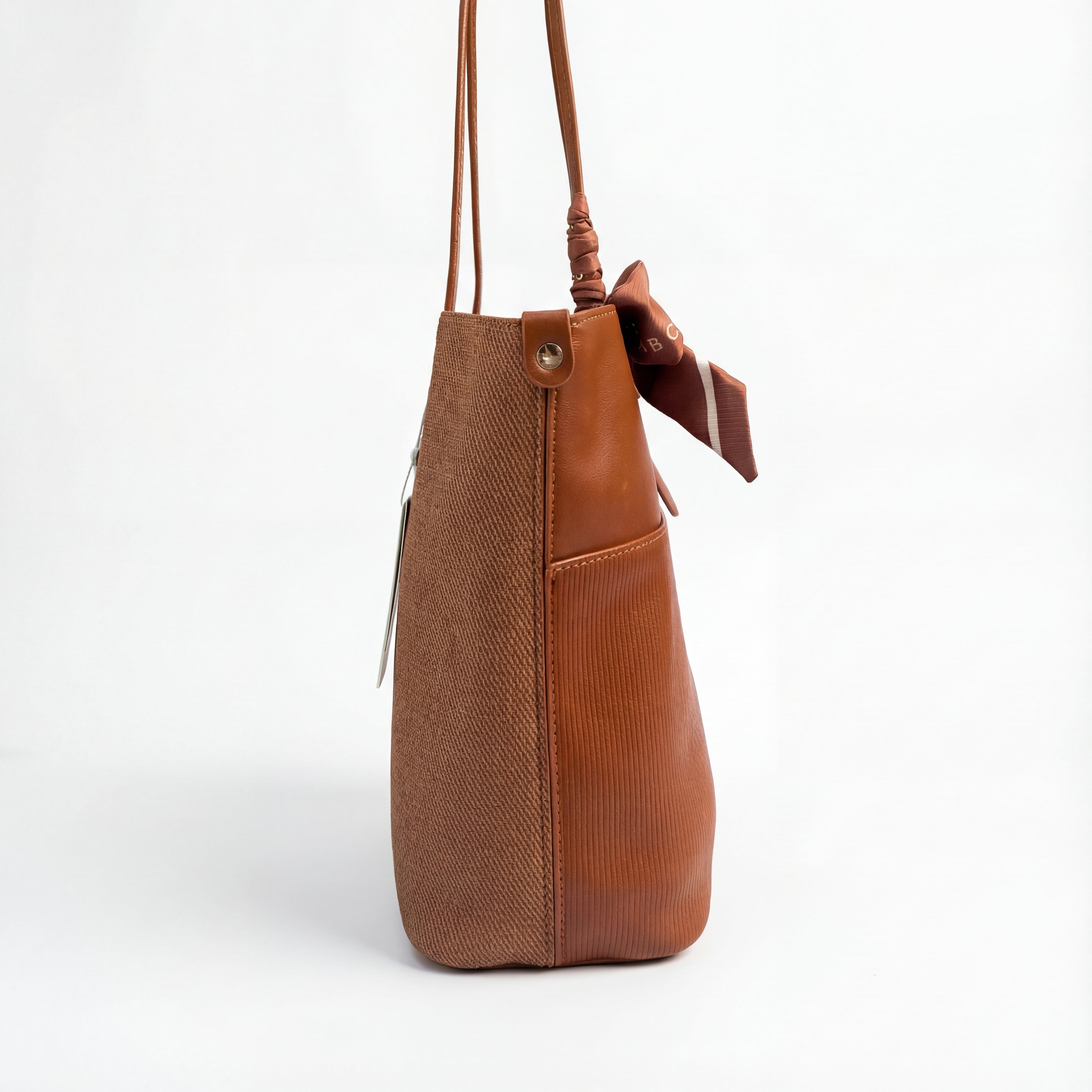 Christina & olk Elegant Tote Bag